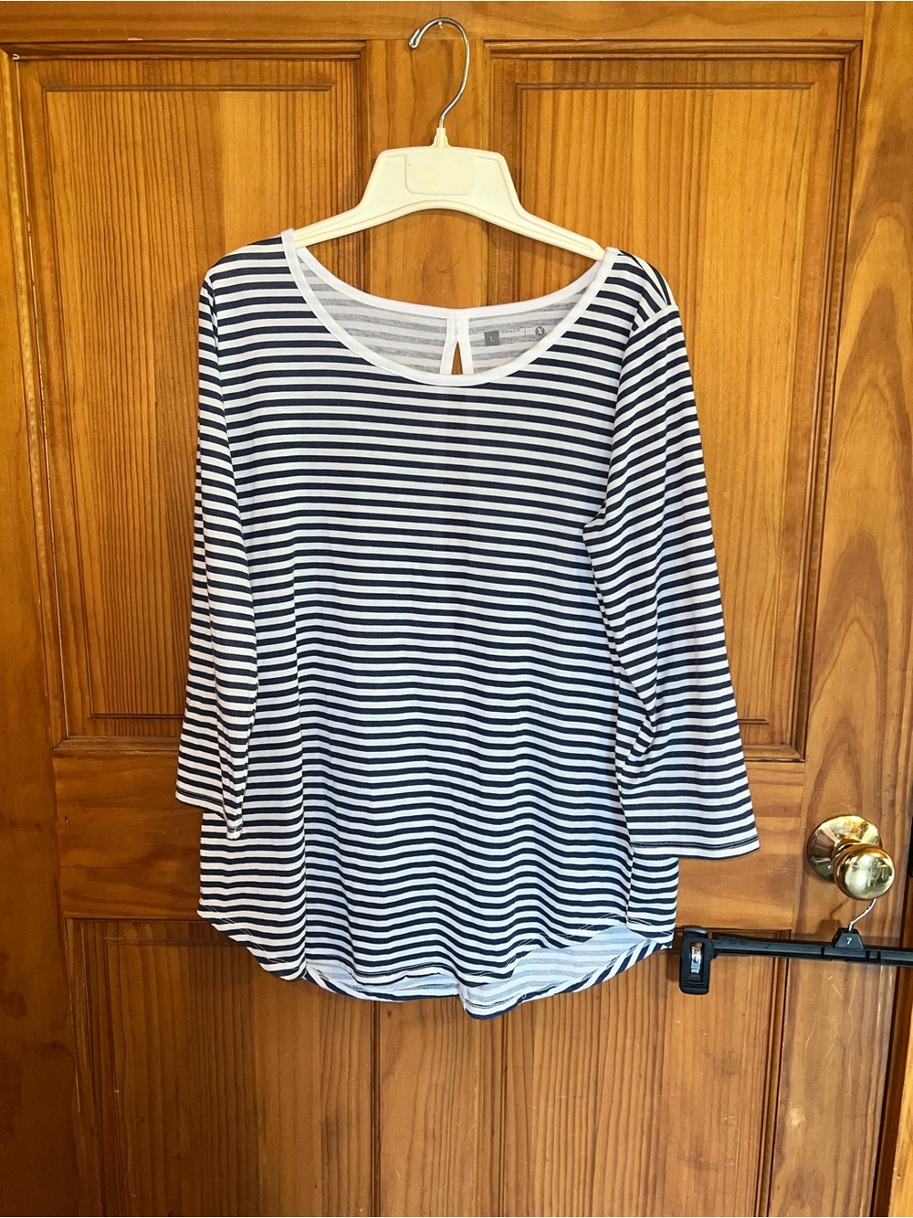 Xersion White and Navy Striped Long Sleeve Top